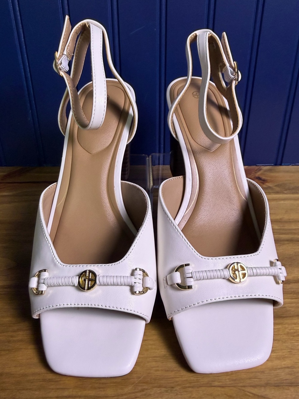 Giani Bernini Giorgianna White Linen Block Heel Sandals NIB
